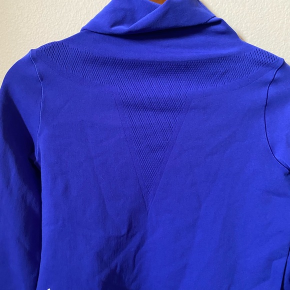 Ivivva turtle neck size 12 - Picture 4 of 8